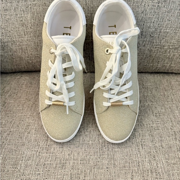 Ted Baker Feeke Gold Metallic Glitter Sneakers Size 8 New - Picture 6 of 16